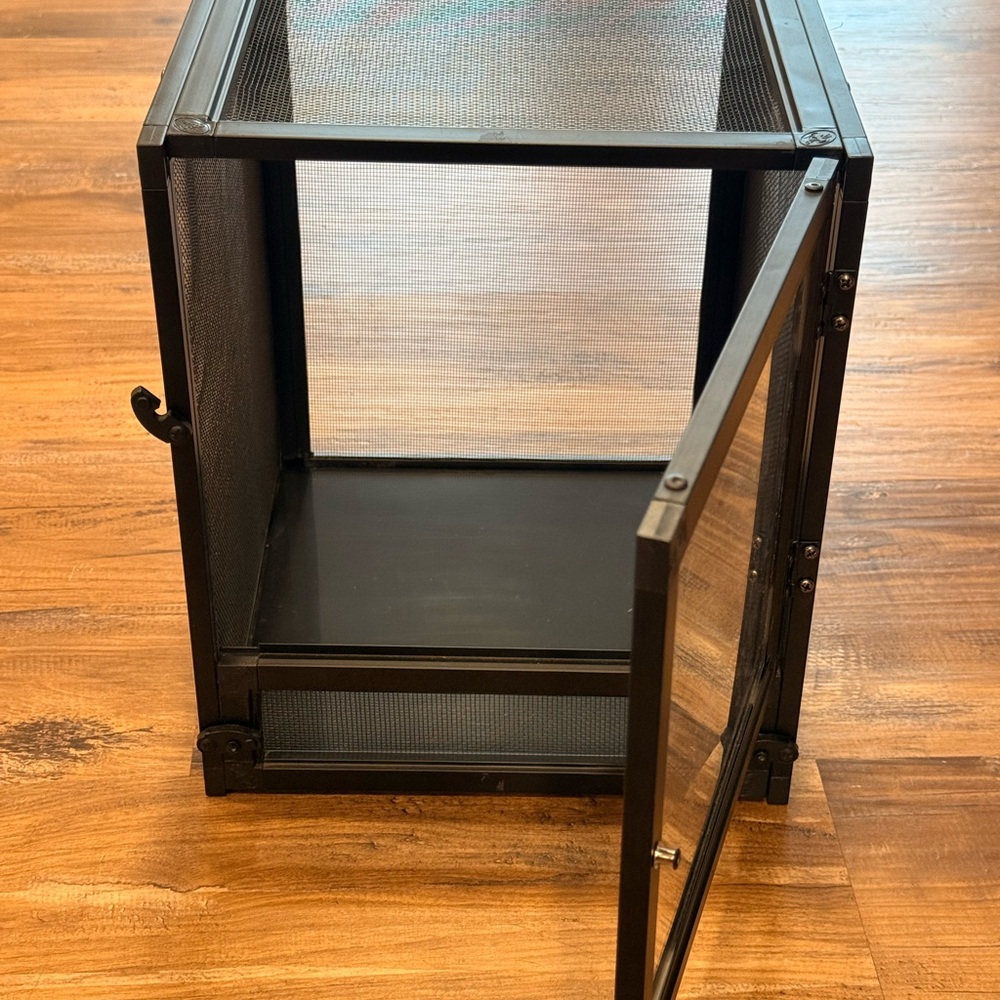Nano Breeze Zoo Med Enclosure - Picture 2 of 5